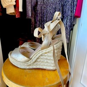 Steve Madden tie up wedges!
